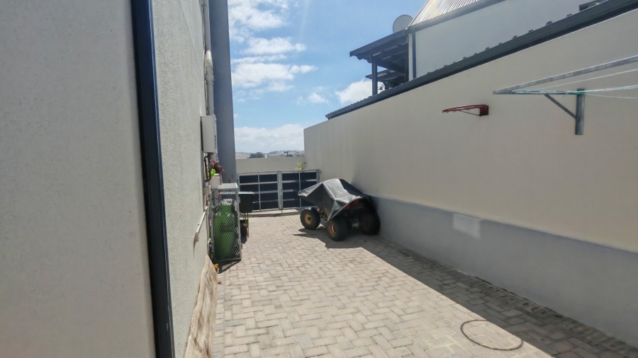 3 Bedroom Property for Sale in Hartenbos Heuwels Western Cape